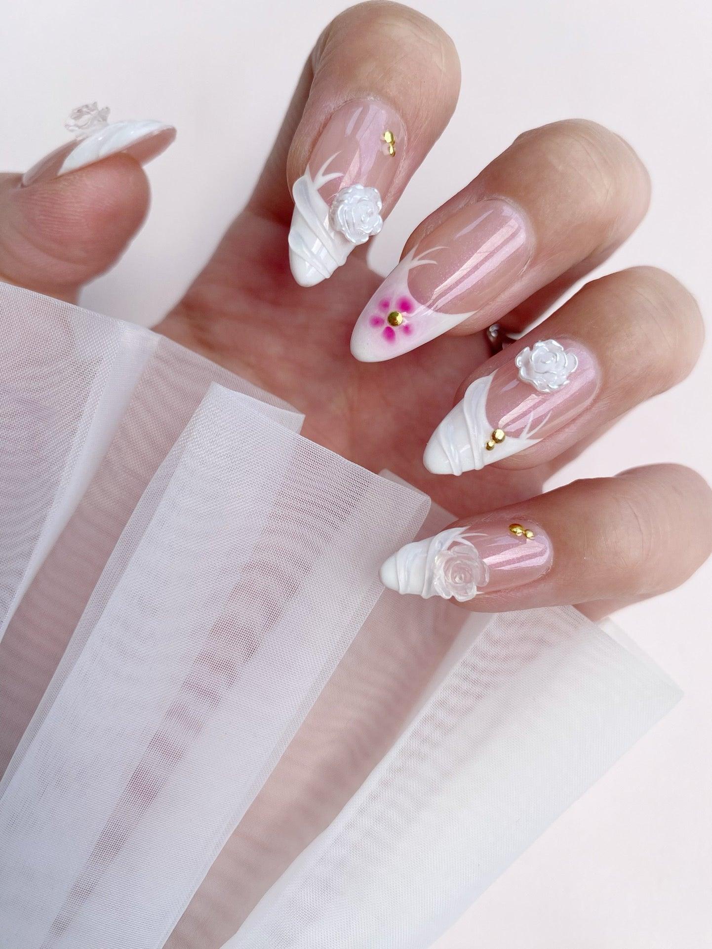 Blooming Petals - GO2NAIL  MEDIUM LONG ALMOND PressOnNails