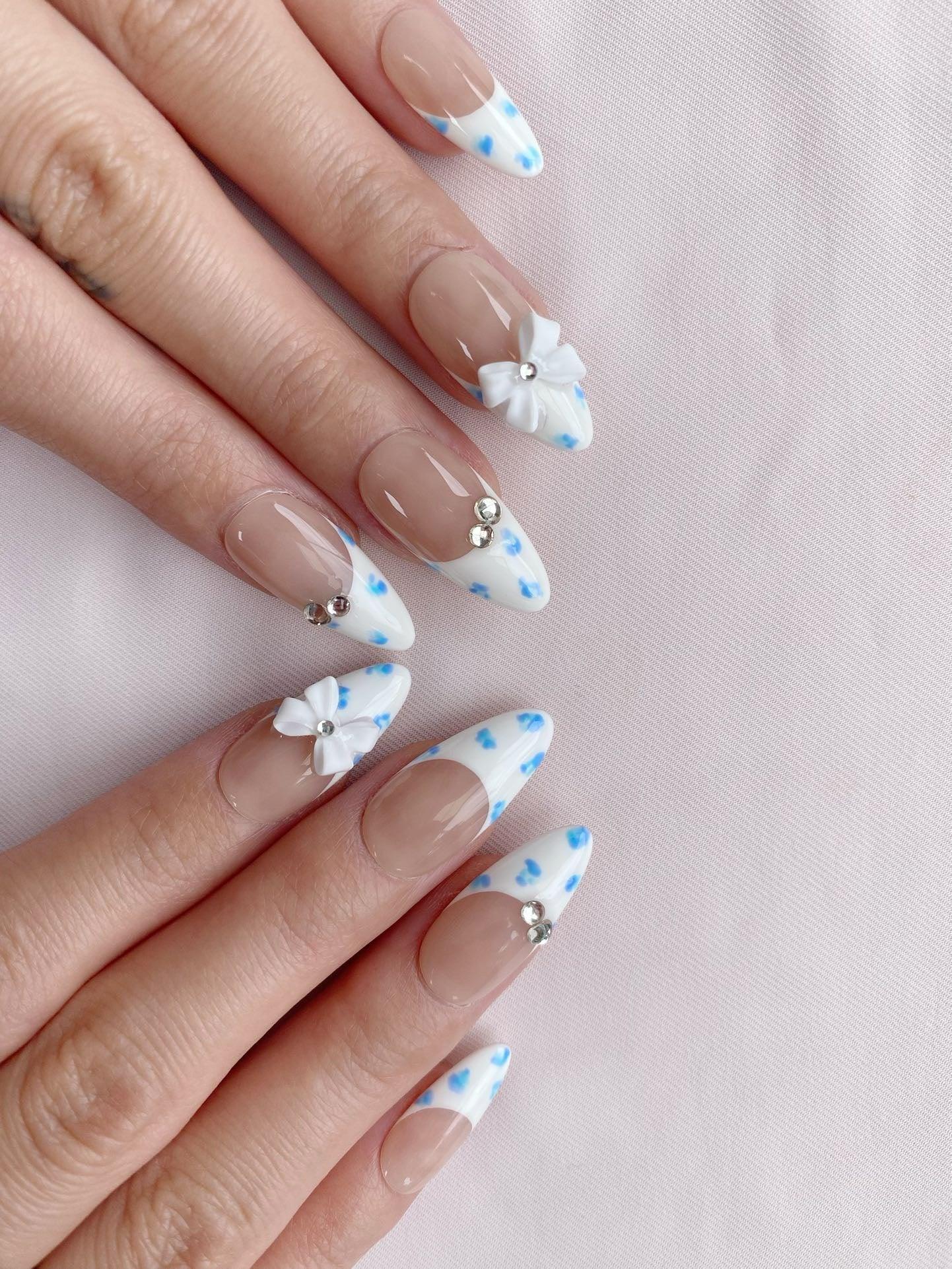 Blue Bow - GO2NAIL  MEDIUM ALMOND PressOnNails