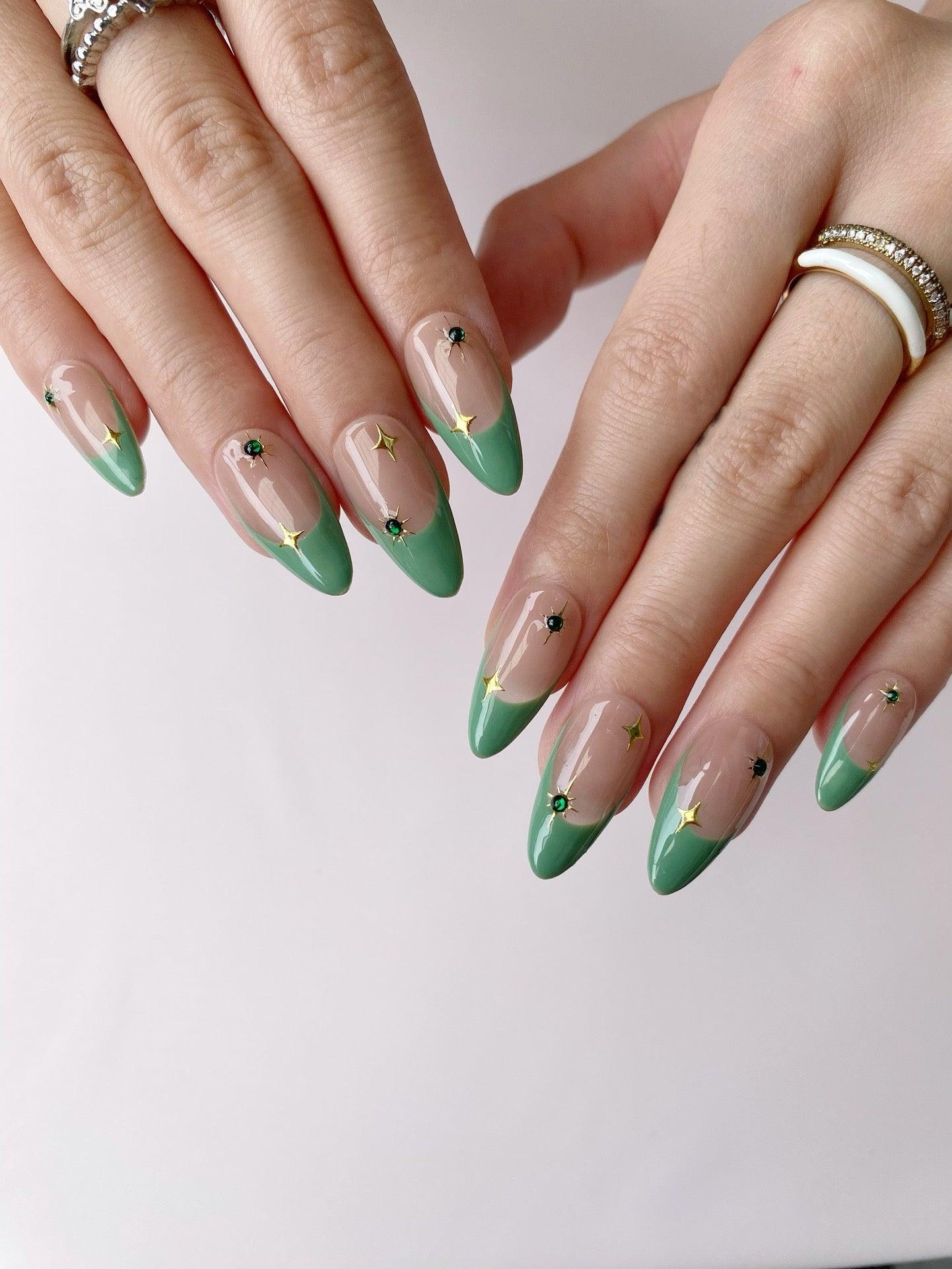 Emerald Stars - GO2NAIL  MEDIUM ALMOND PressOnNails