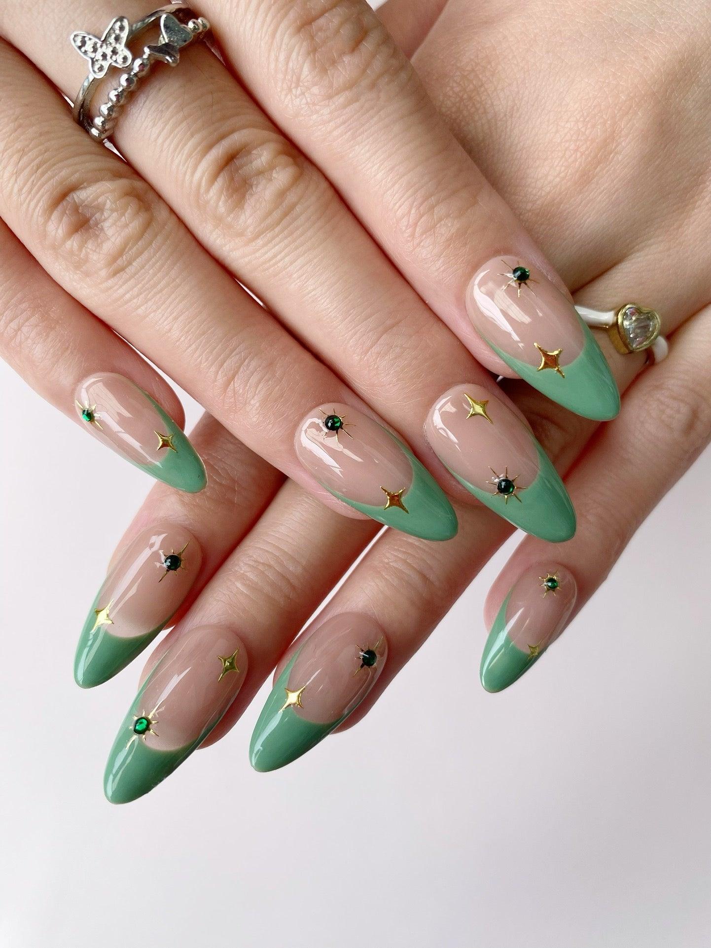 Emerald Stars - GO2NAIL  MEDIUM ALMOND PressOnNails