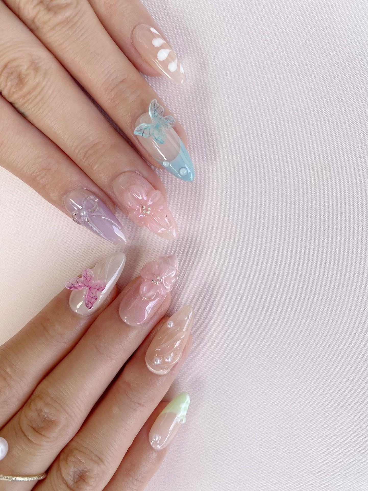 Fluttering Blooms - GO2NAIL  MEDIUM ALMOND PressOnNails