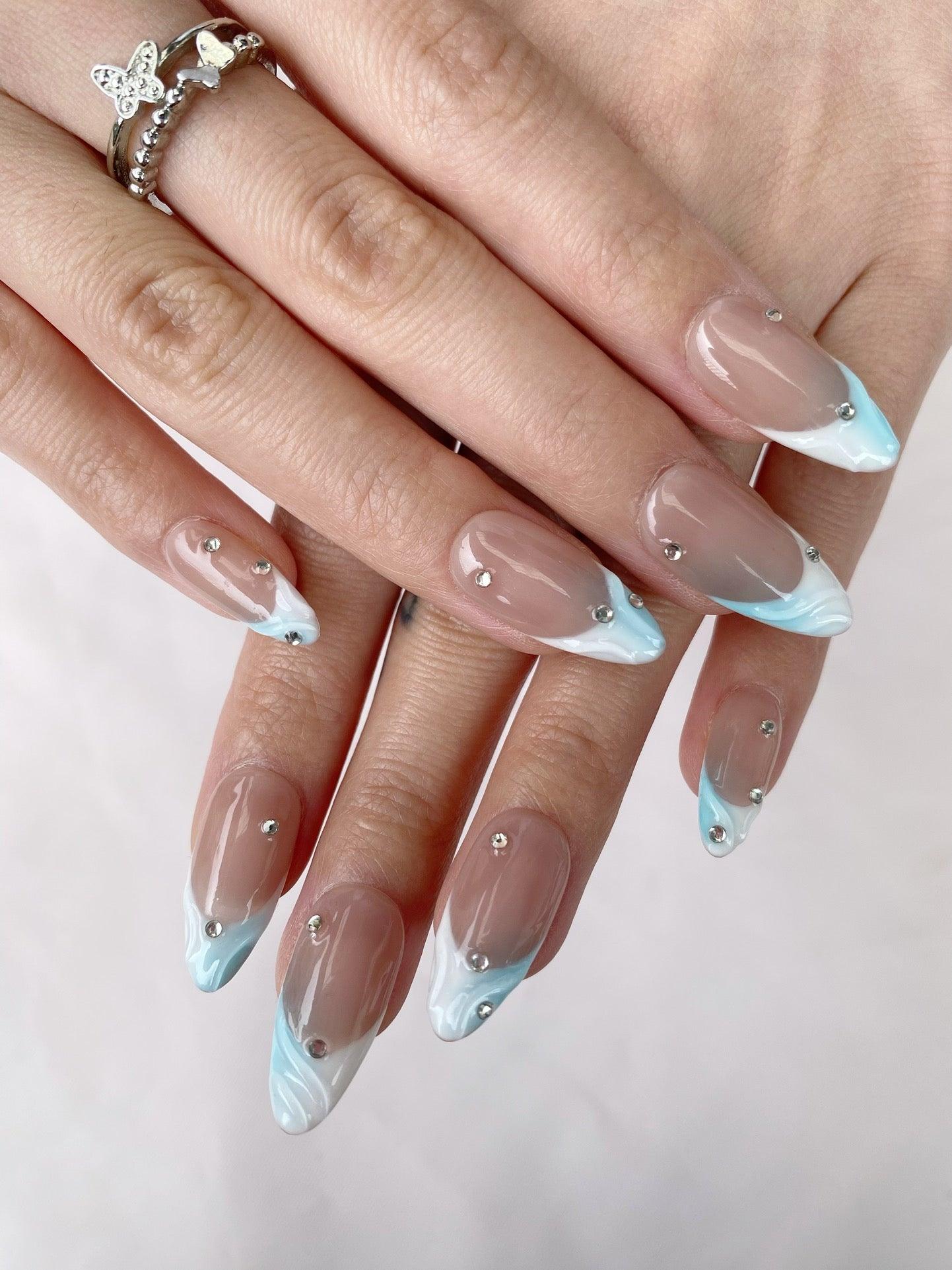 Frosted Dream - GO2NAIL  MEDIUM ALMOND PressOnNails